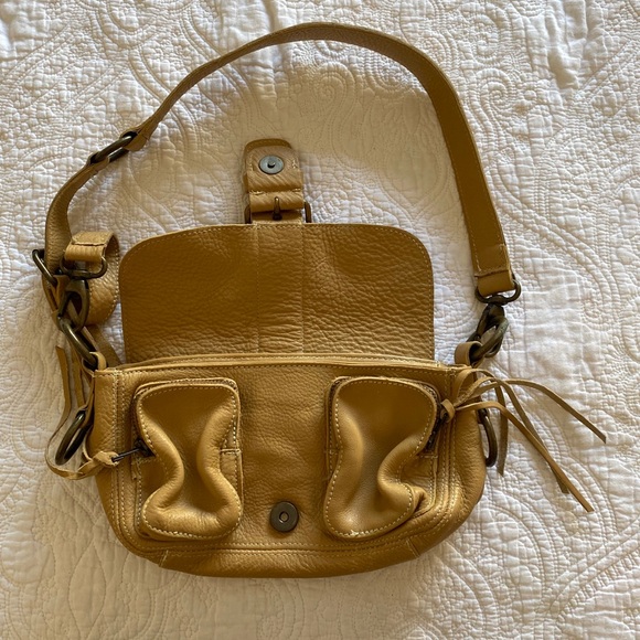 Roots Bags Nwot Roots Leather Bag Poshmark